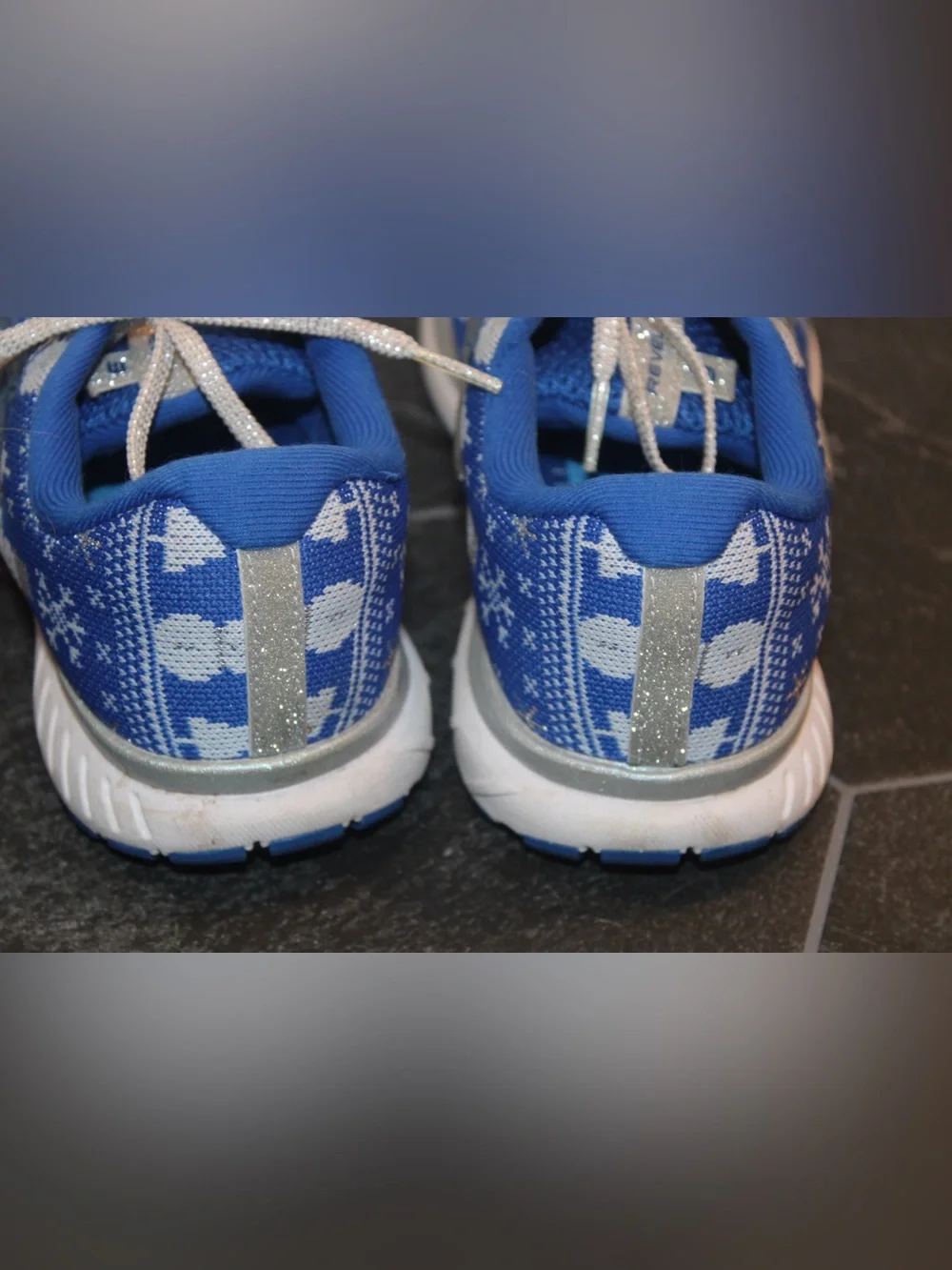 Brooks Revel 3 Run Merry Christmas Blue Women's Size 6.5 - No Insoles - Picture 5 of 15